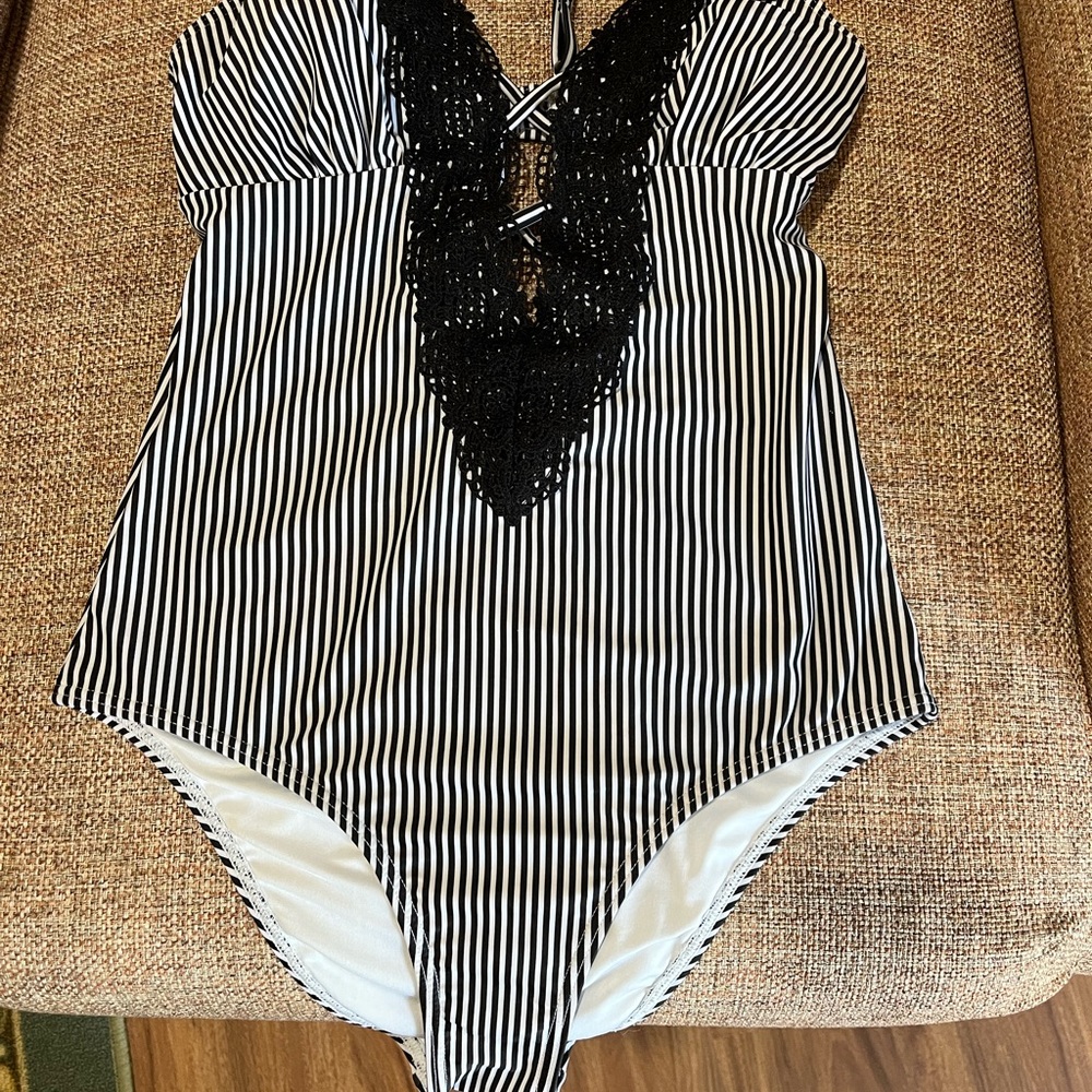CUPSHE Black/White Stripe One Piece Bathing Suit with lace trim.  Size S. NWOT